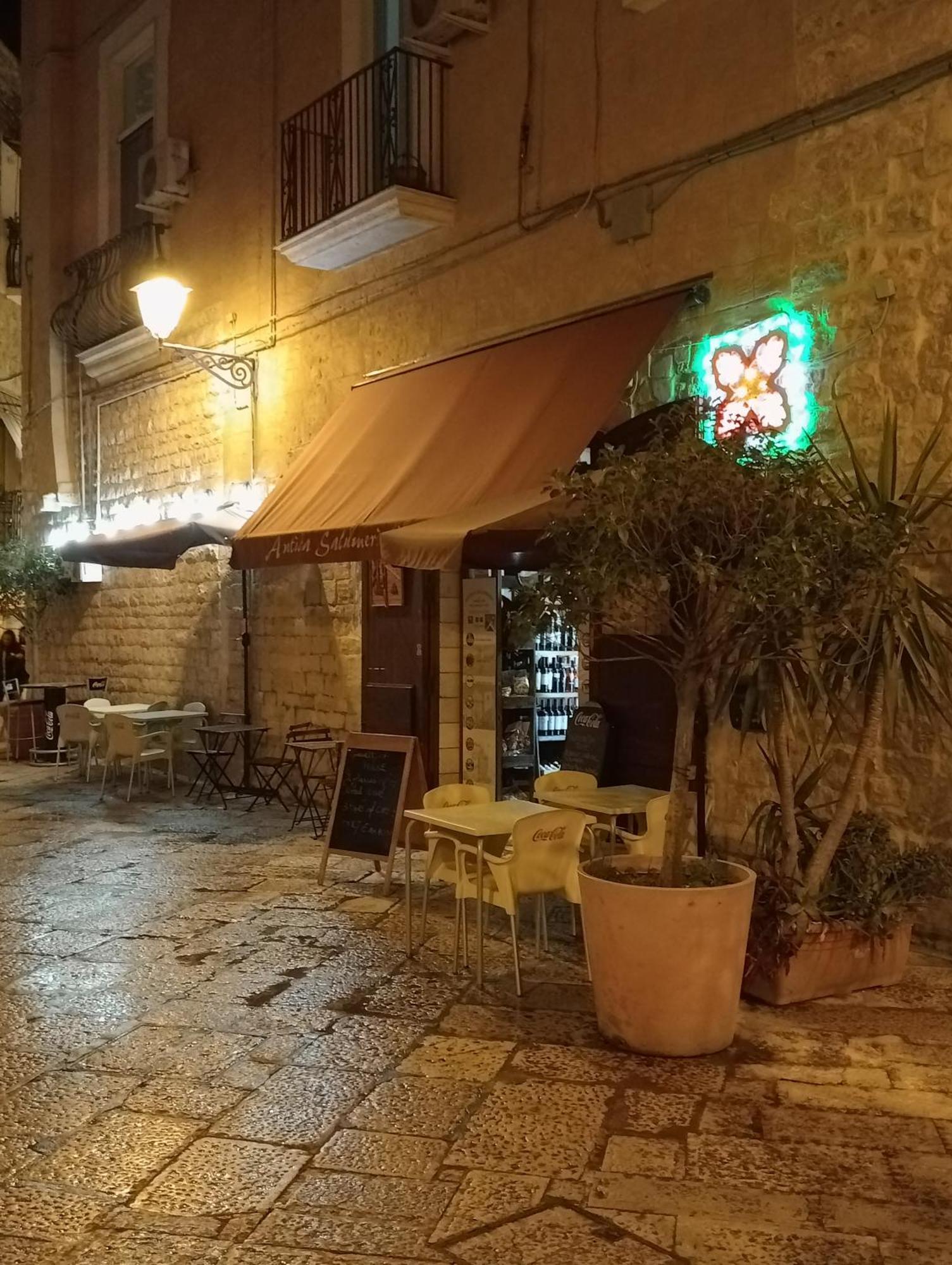 A Casa Di Rita Apartment Bari Exterior foto